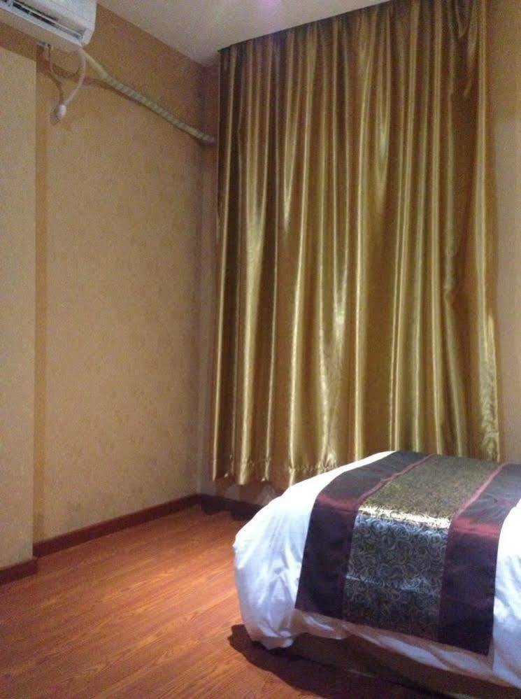 Shenzhen Civil Aviation Hotel Exteriör bild
