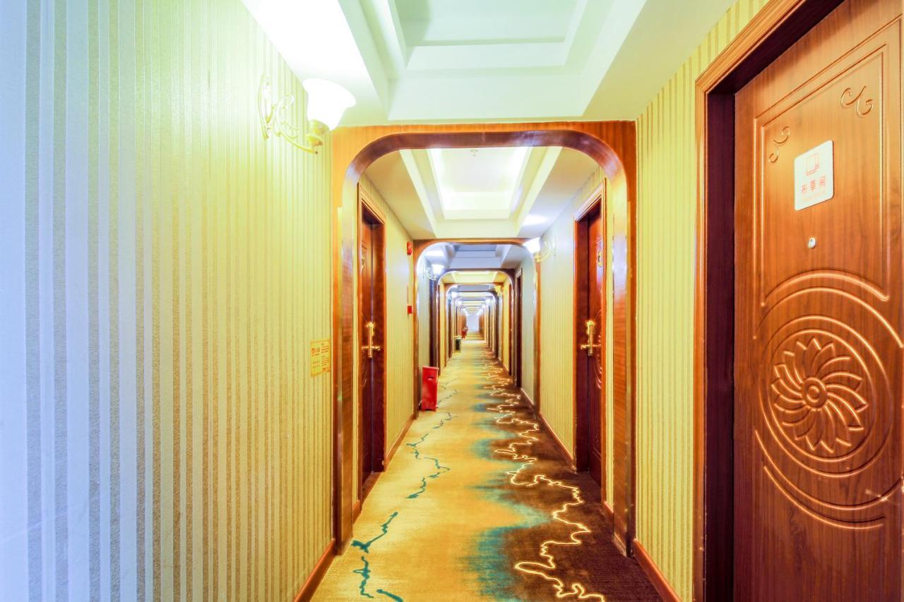 Shenzhen Civil Aviation Hotel Exteriör bild